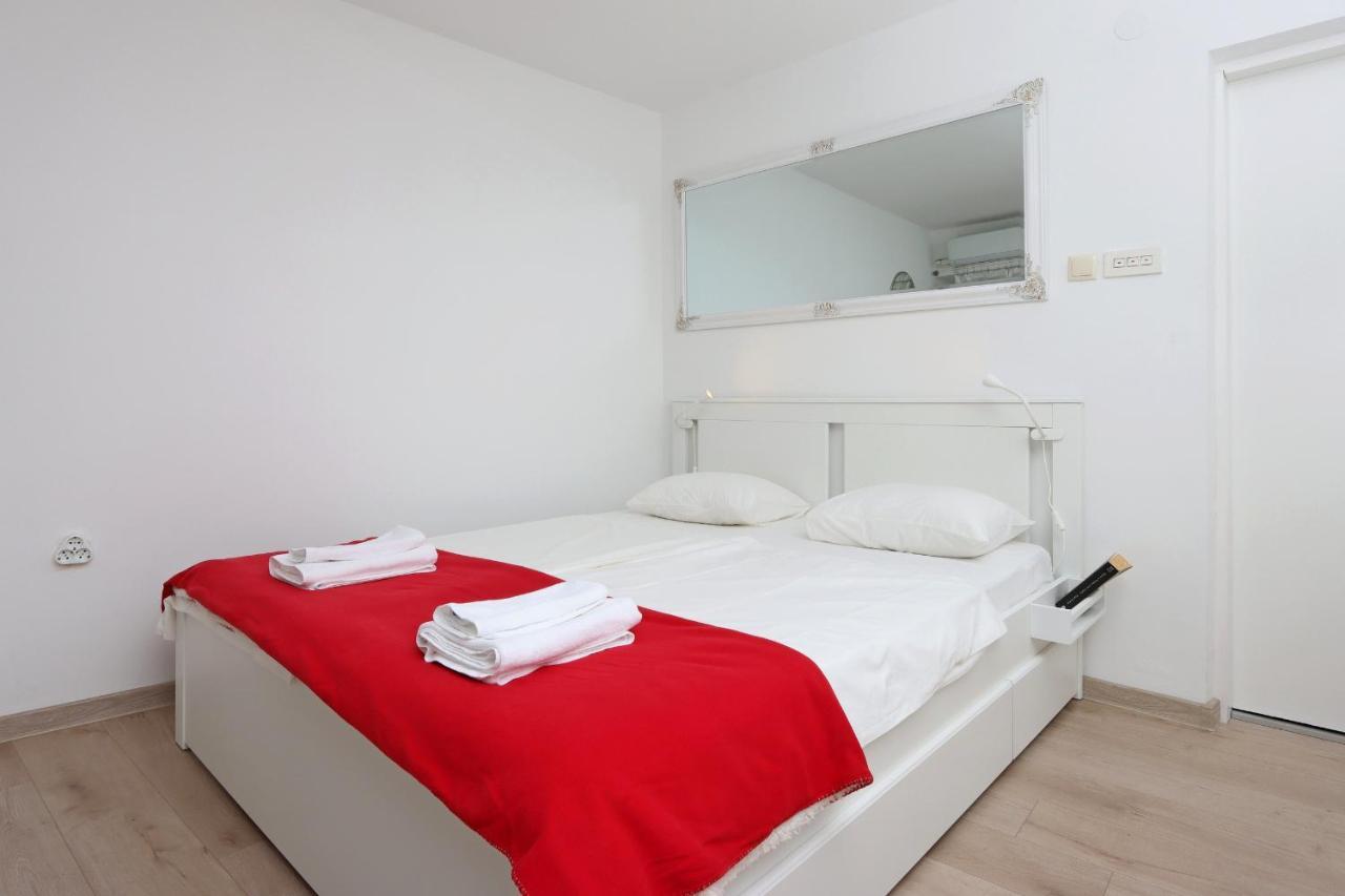Sha La La - Charming, Unique Studio In A Historic Building Next To A Castle, Wifi, Smart Tv, Washer-Dryer Bakar Kültér fotó